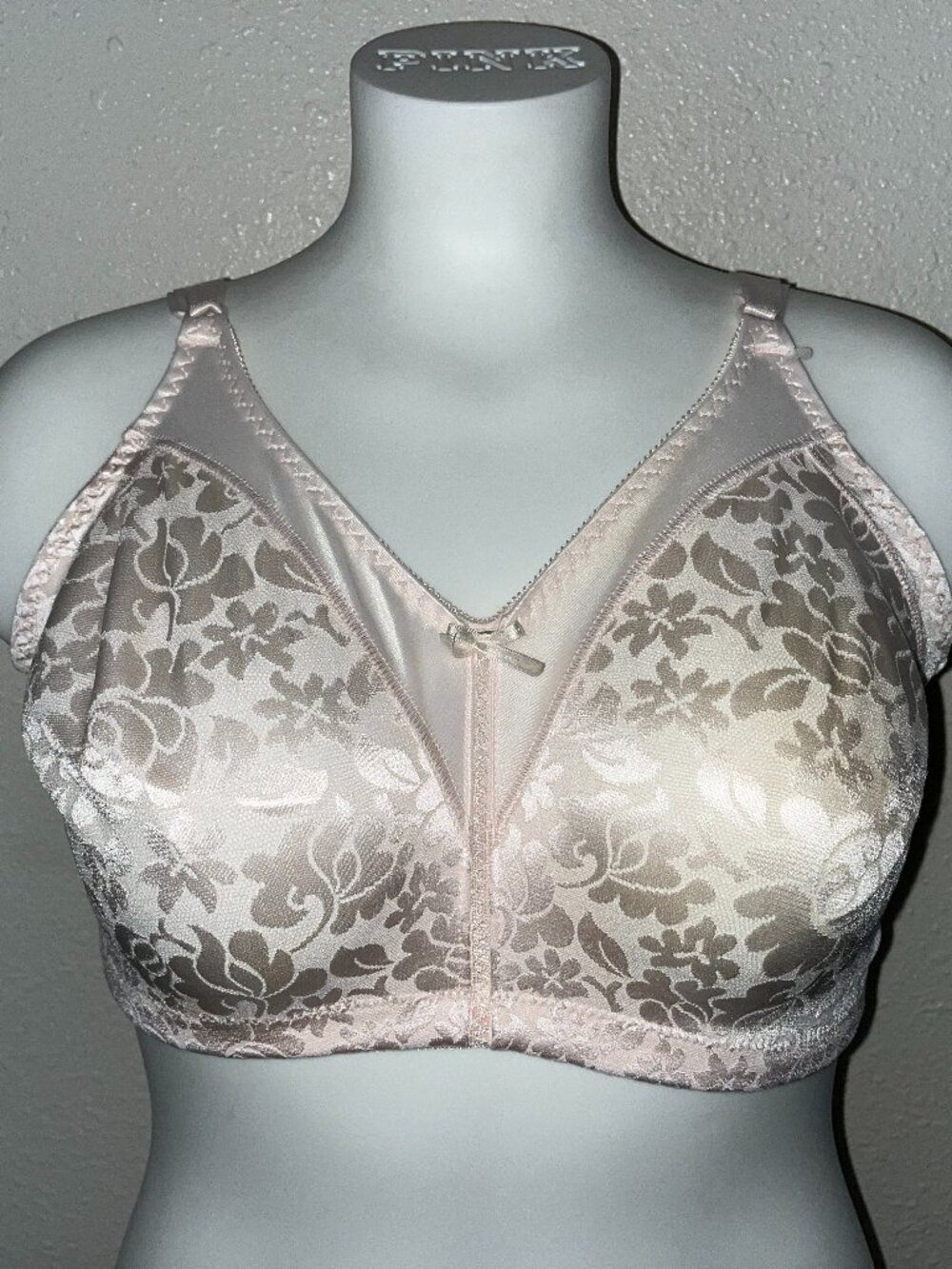BALI DOUBLE SUPPORT LACE SPA CLOSURE WIREFREE BRA SZ 38DD